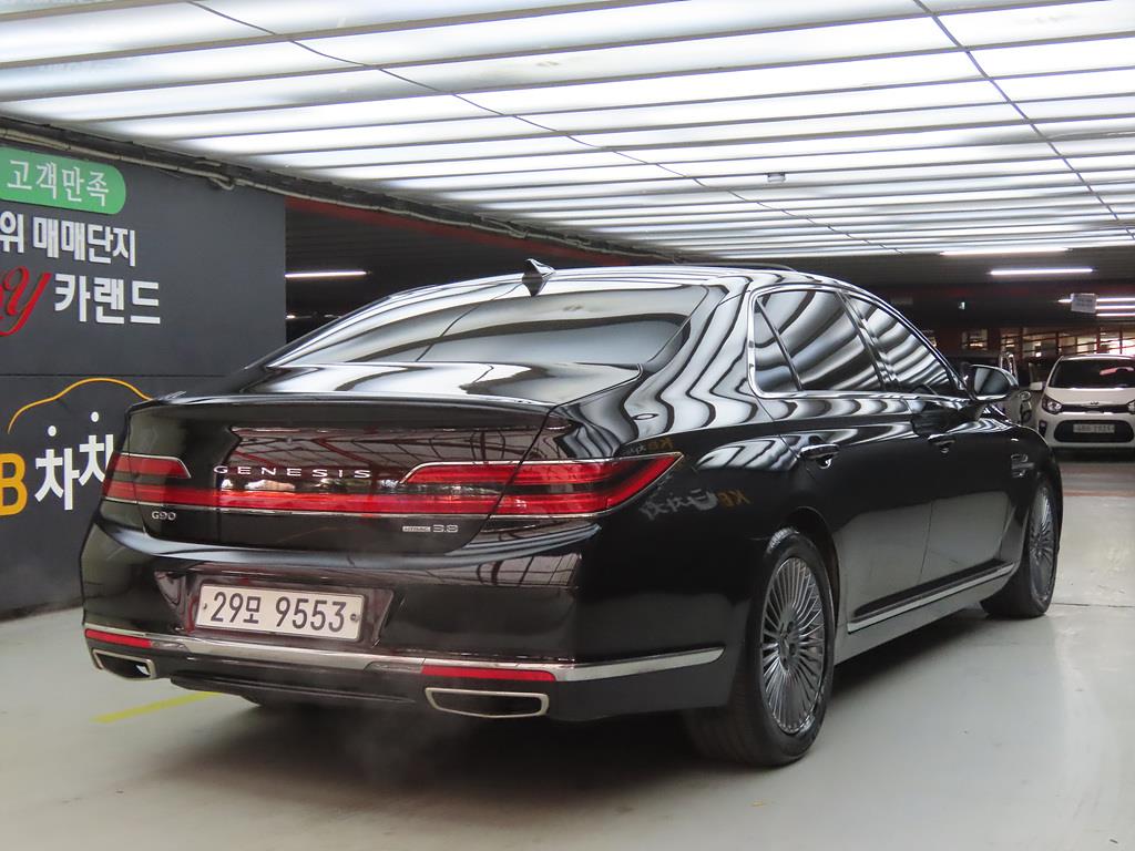 Genesis G90 - Vista 4