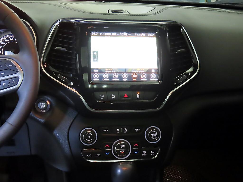 Jeep Cherokee - Vista 11