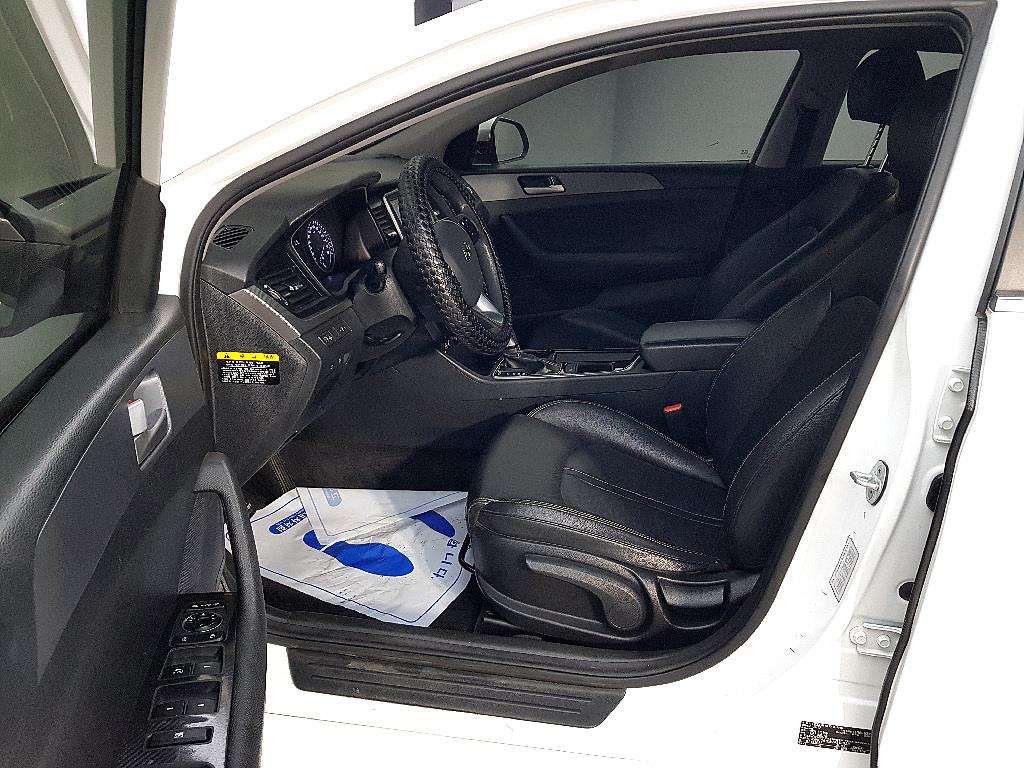 HYUNDAI Sonata - Vista 8