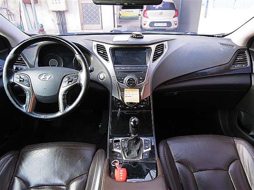 HYUNDAI Grandeur - Vista 9