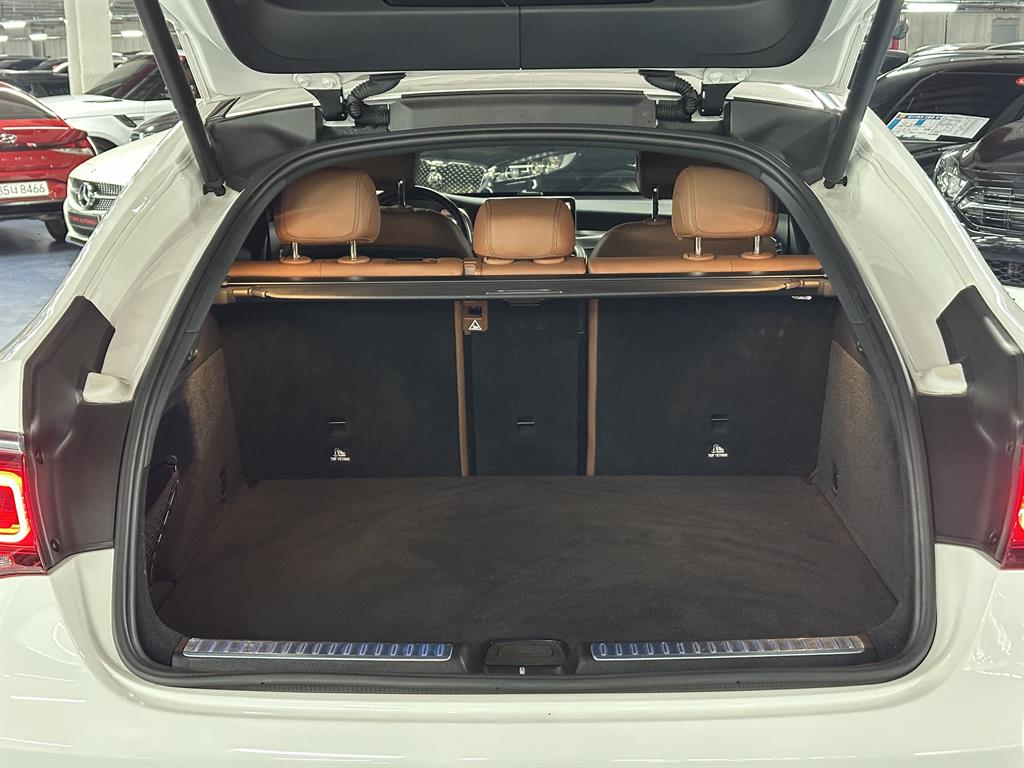 Mercedes Benz GLC Class - Vista 7