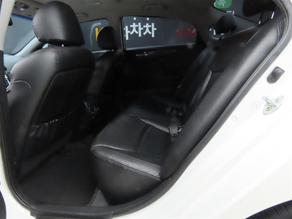 HYUNDAI Sonata - Vista 6