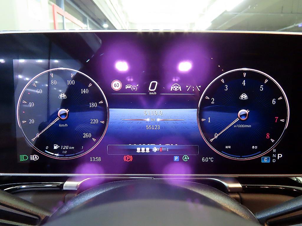 Mercedes Benz S Class - Vista 9