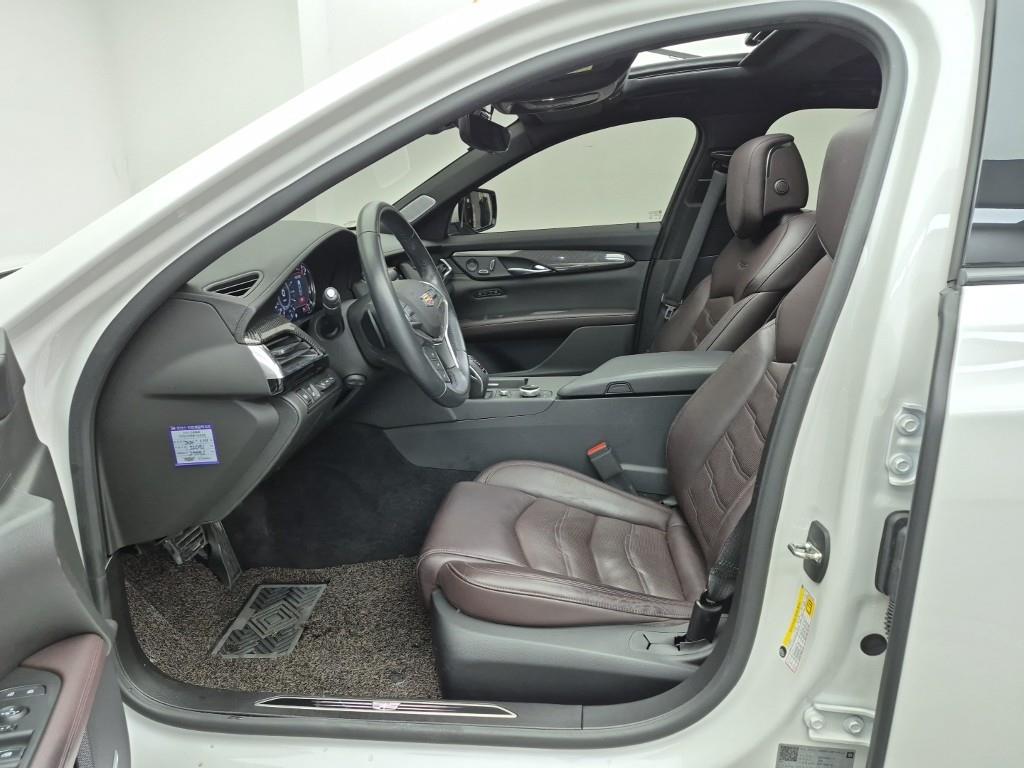 Cadillac CT6 - Vista 11