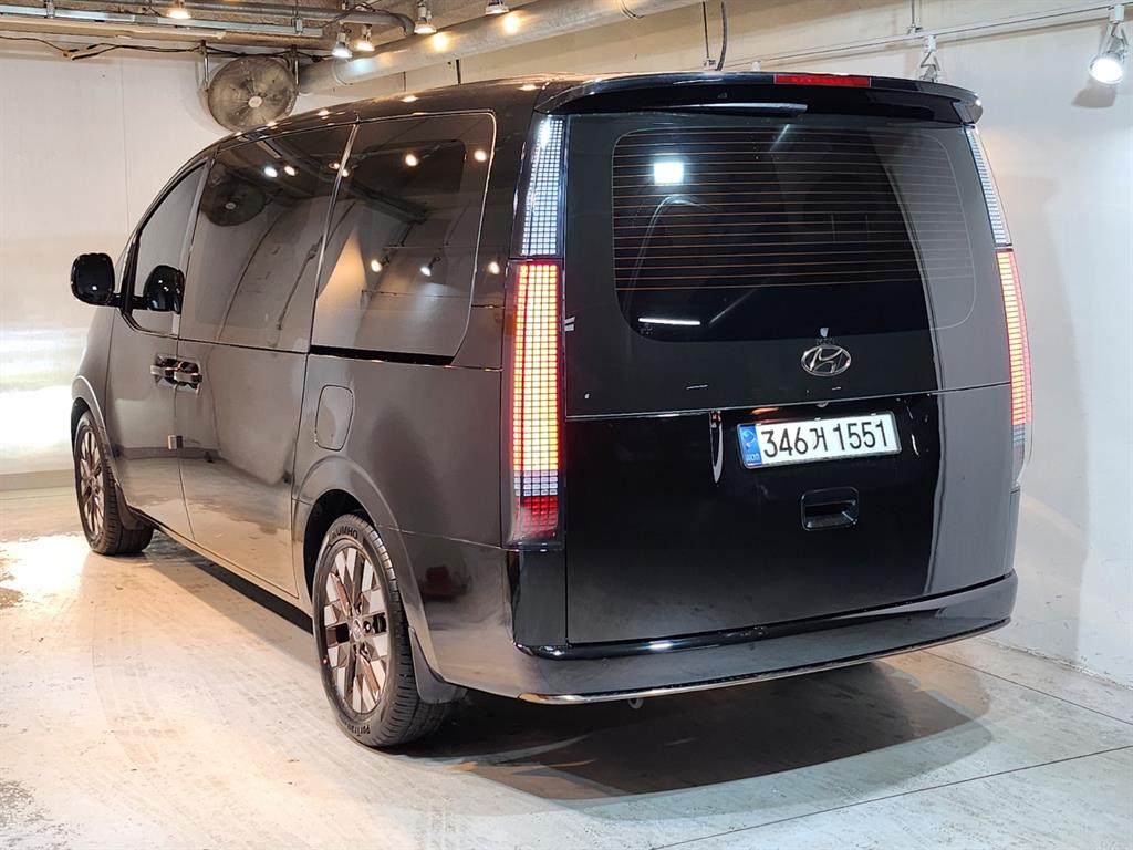 HYUNDAI Staria - Vista 4