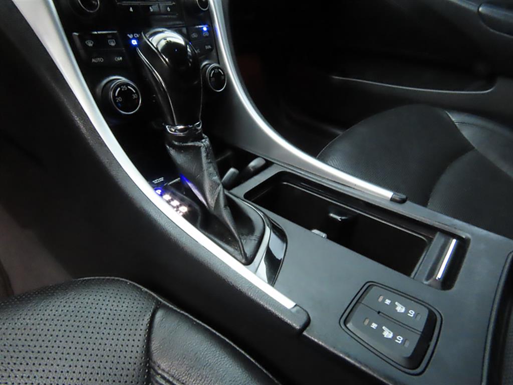 HYUNDAI Sonata - Vista 11