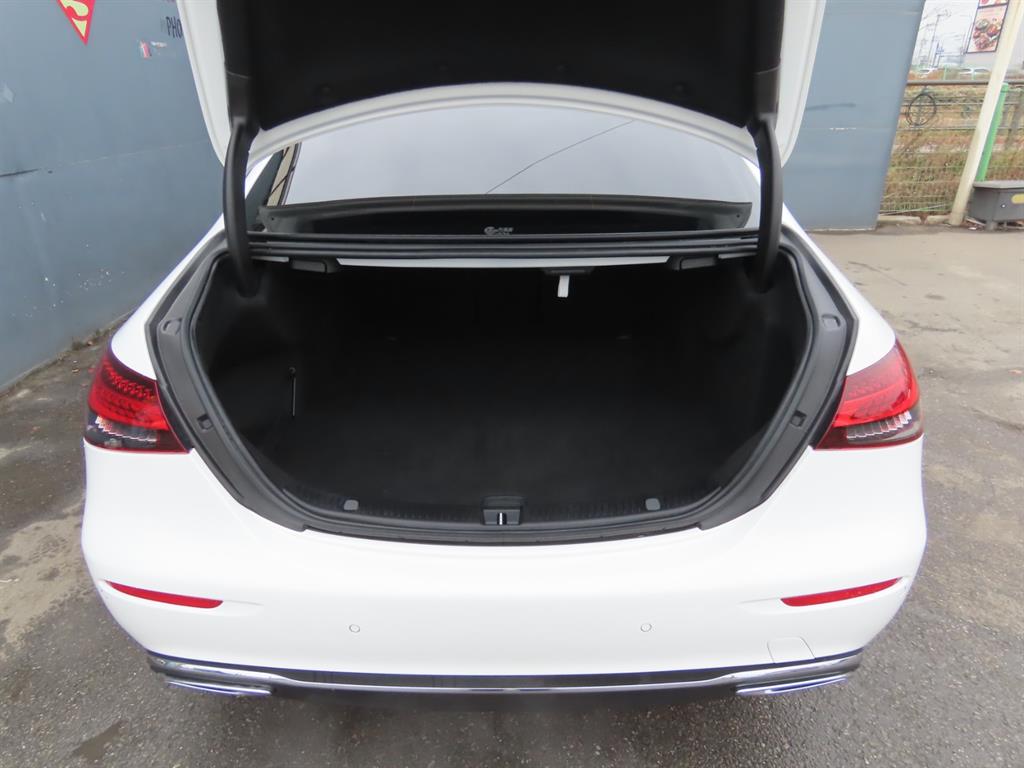 Mercedes Benz E class - Vista 9