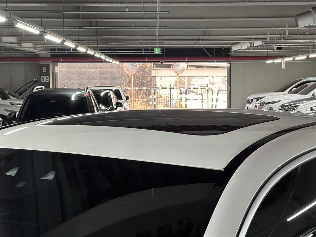 Mercedes Benz GLC Class - Vista 6