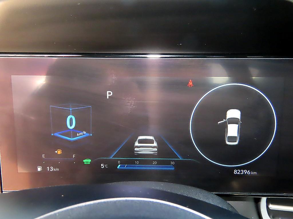 HYUNDAI Avante - Vista 9