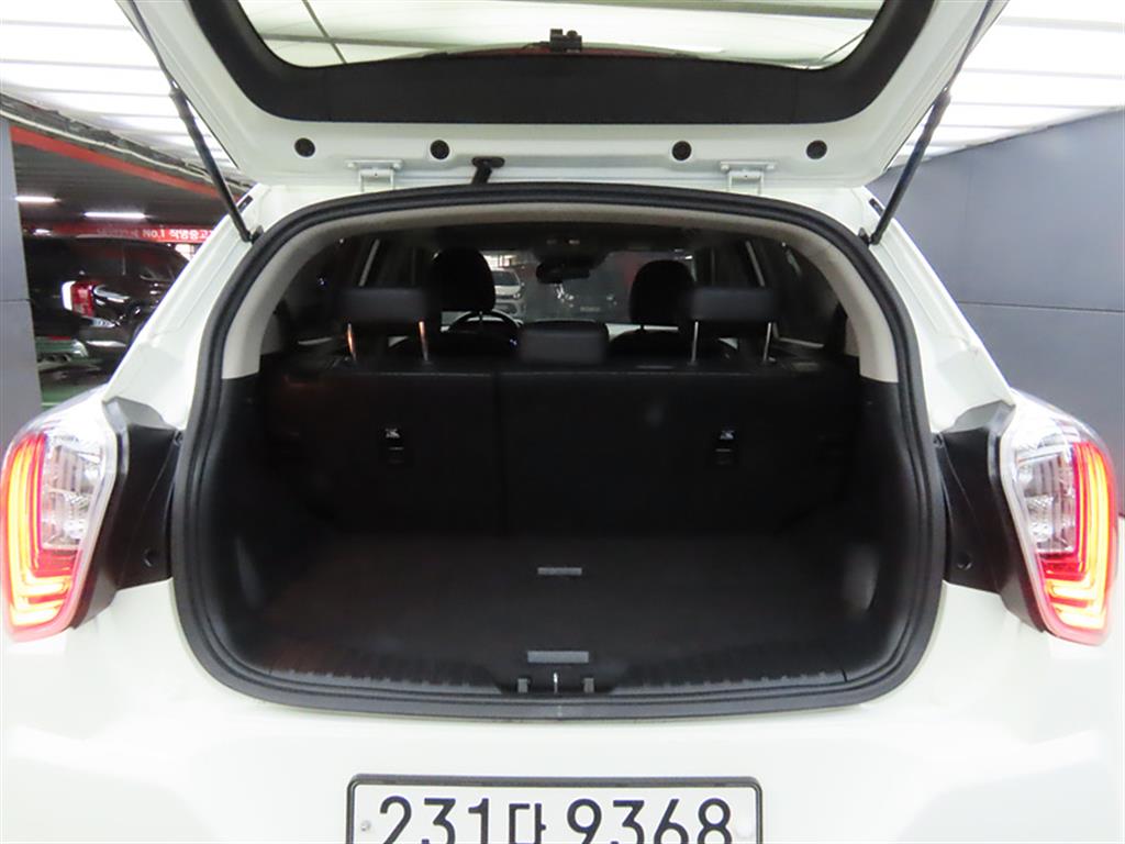 Ssangyong Tivoli 2022 Blanco - Importación desde Corea - HF Imports Iquique - Foto 16