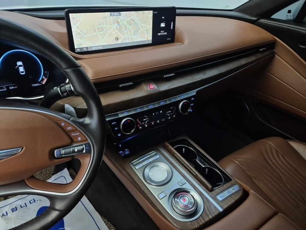 Genesis G80 - Vista 10