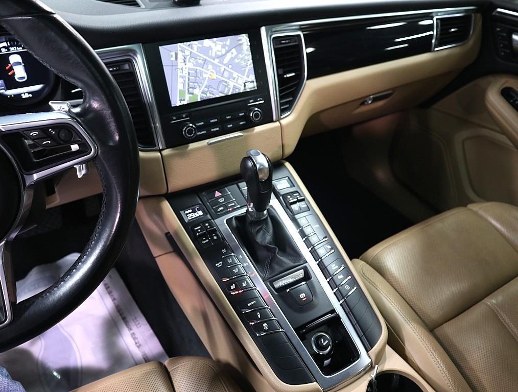 Porsche Macan - Vista 11