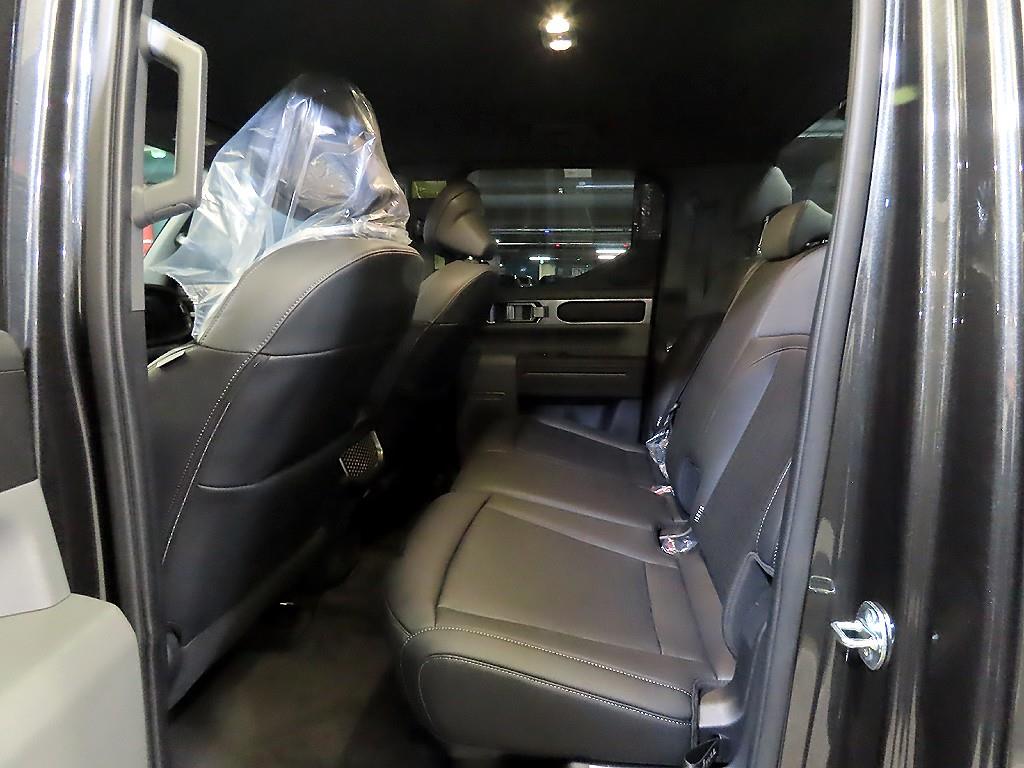 KIA Tasman - Vista 7