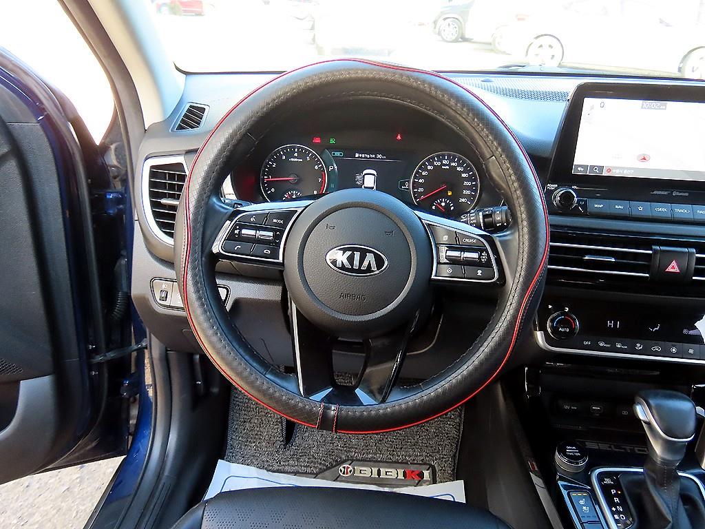 KIA Seltos - Vista 8