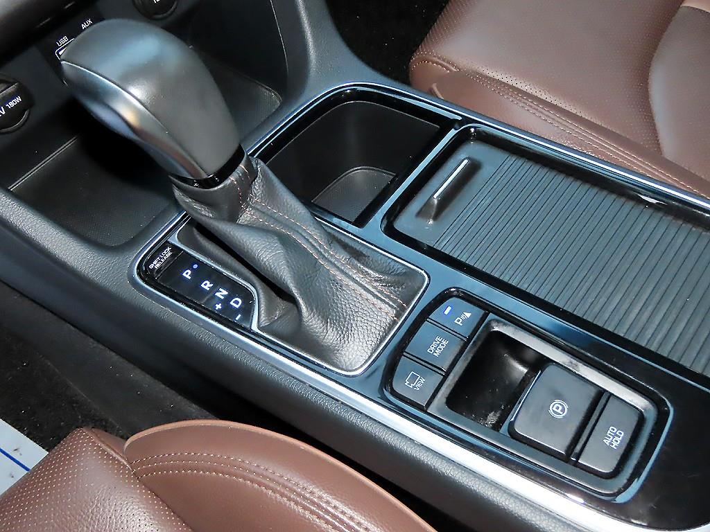 HYUNDAI Sonata - Vista 11