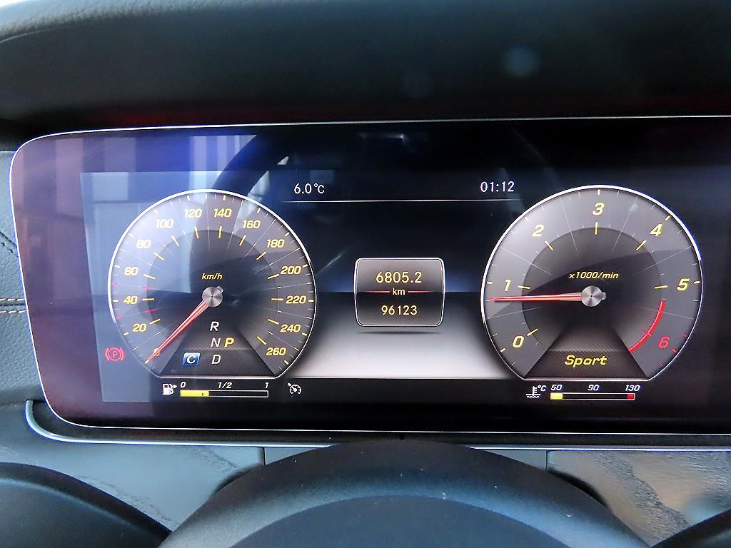 Mercedes Benz E class - Vista 9