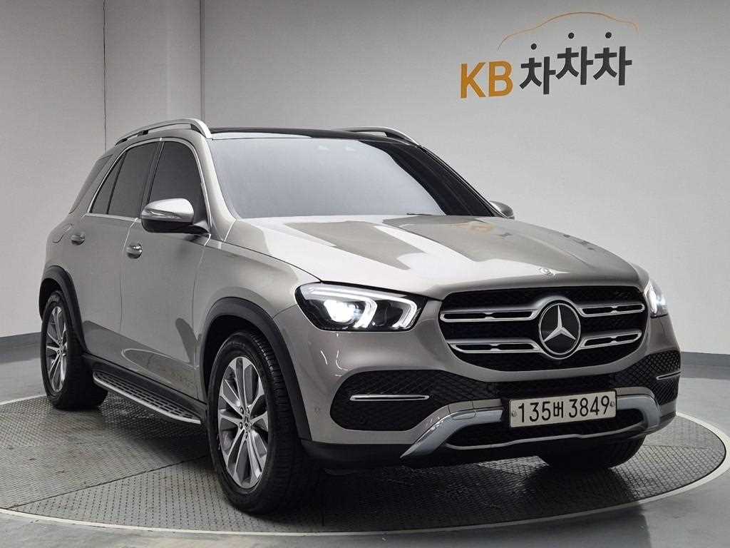 Mercedes Benz GLE Class - Vista 4