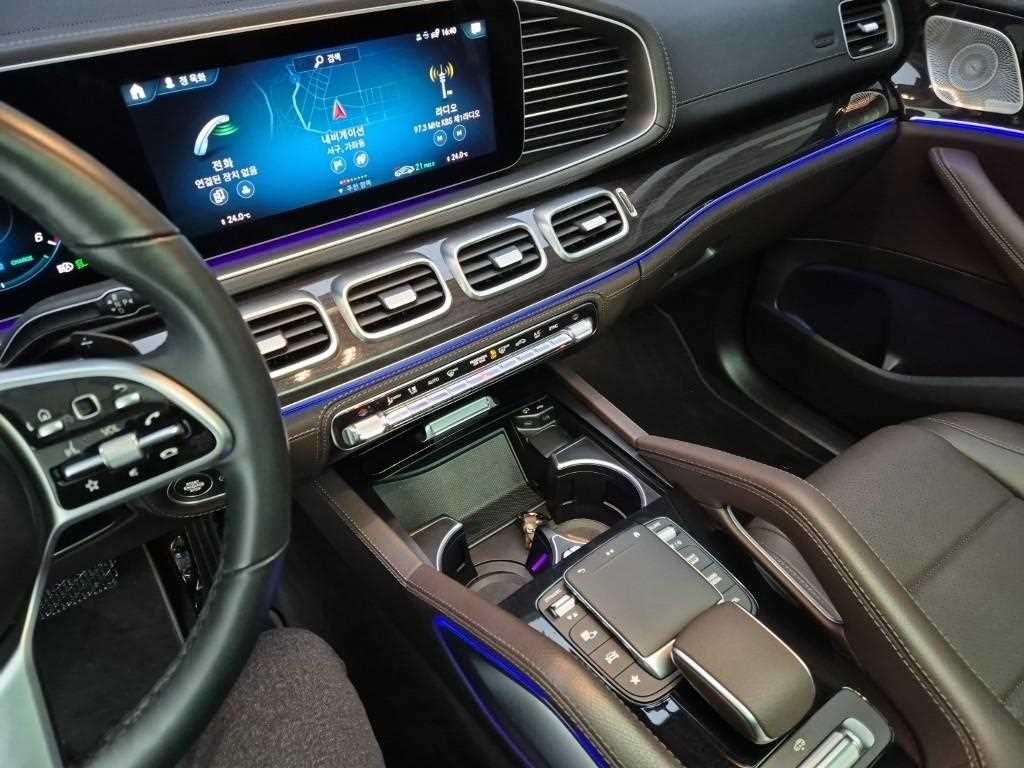 Mercedes Benz GLE Class - Vista 10