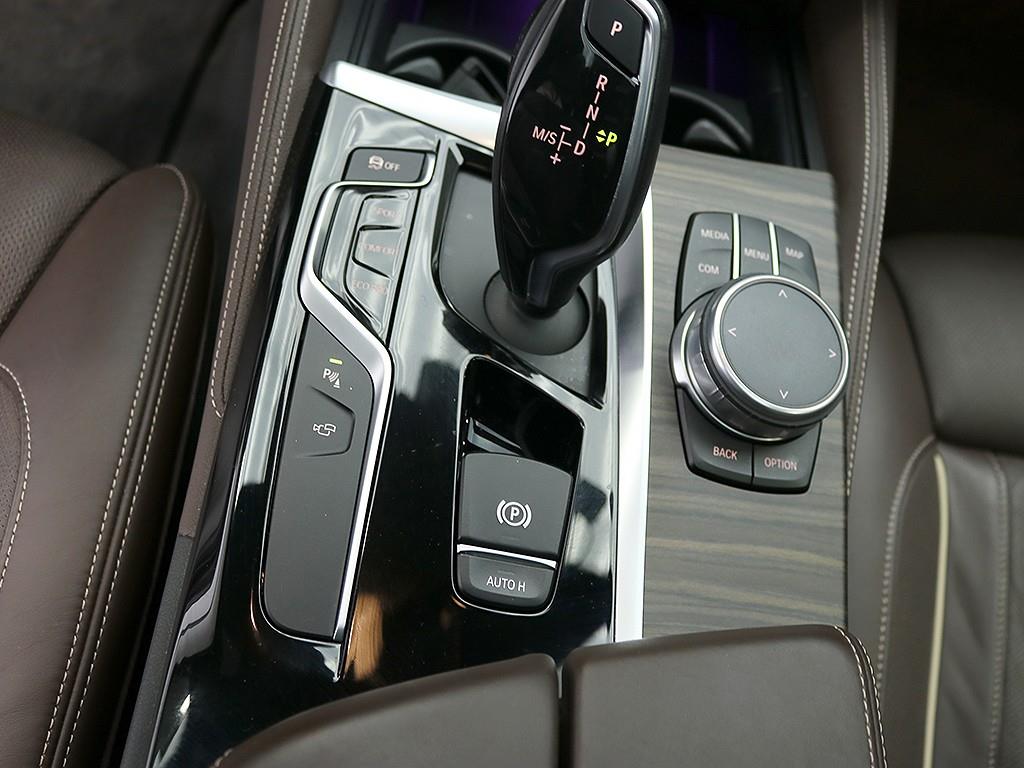 BMW 5 Series 2018 Blanco - Importación desde Corea - HF Imports Iquique - Foto 10