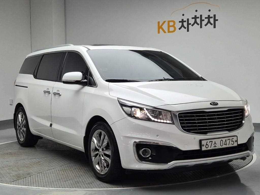 KIA Carnival - Vista 4