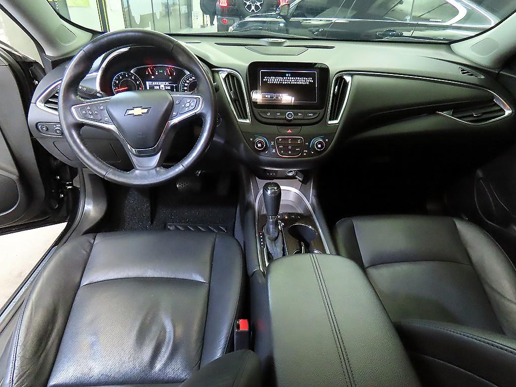 Chevrolet Malibu - Vista 10