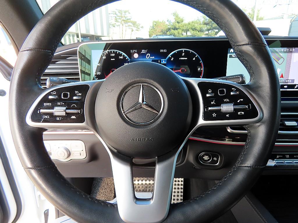 Mercedes Benz GLE Class - Vista 8