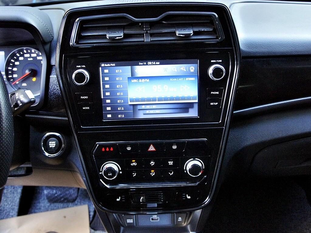 Ssangyong Tivoli 2022 Blanco - Importación desde Corea - HF Imports Iquique - Foto 10