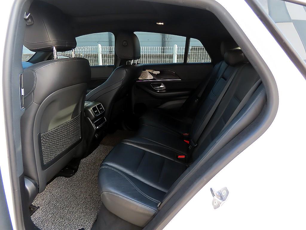 Mercedes Benz GLE Class - Vista 6