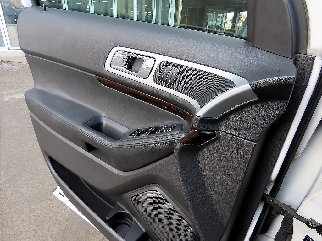 Ford Explorer - Vista 11