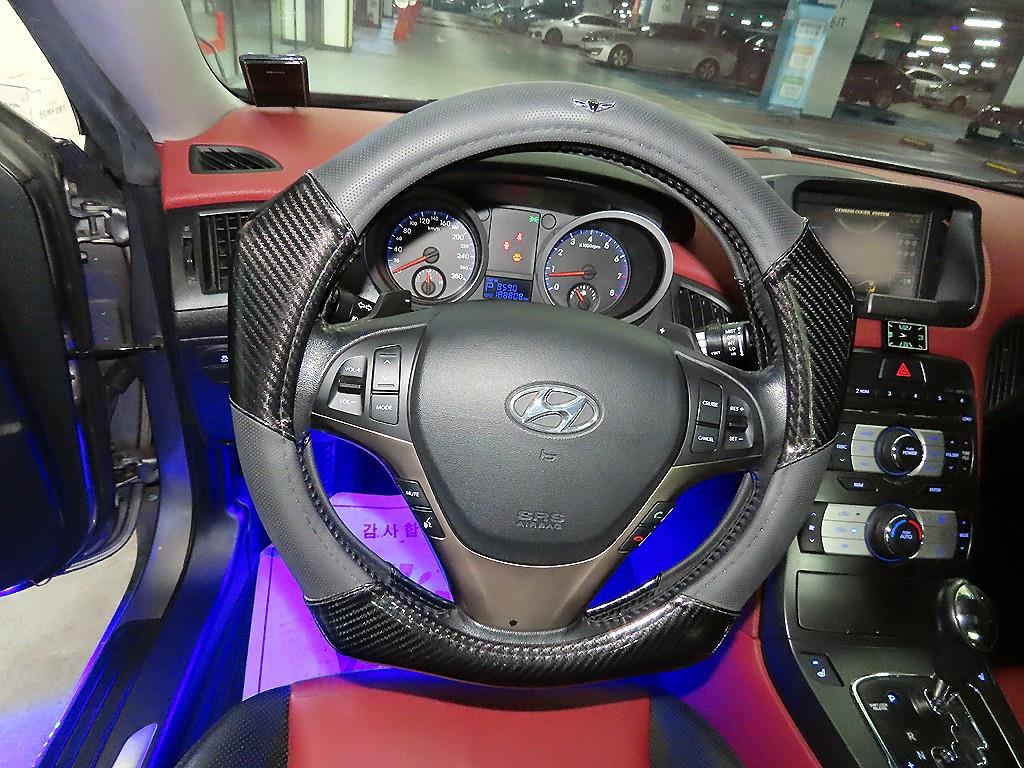 HYUNDAI Genesis - Vista 8