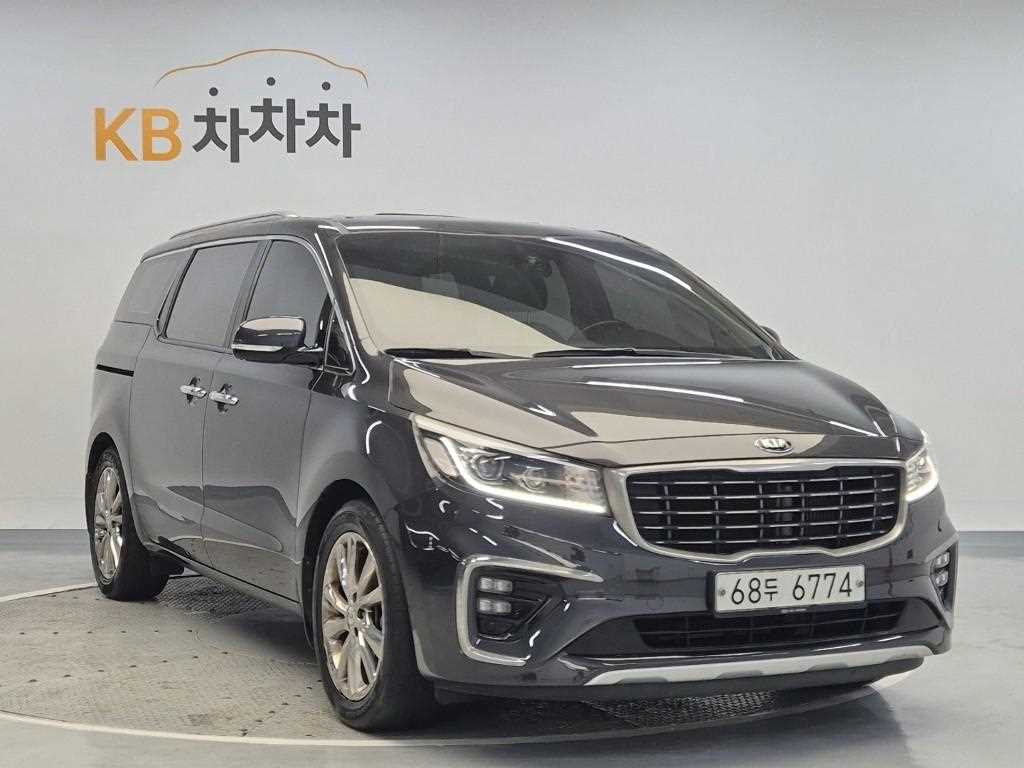 KIA Carnival - Vista 4