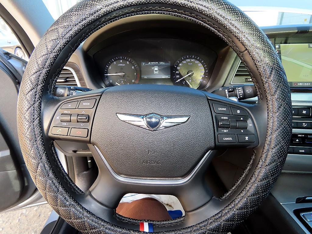 Genesis G80 - Vista 8