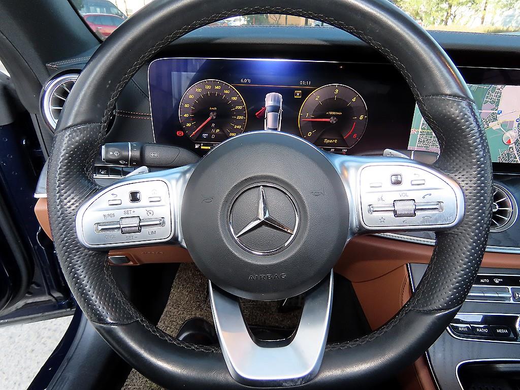 Mercedes Benz E class - Vista 8