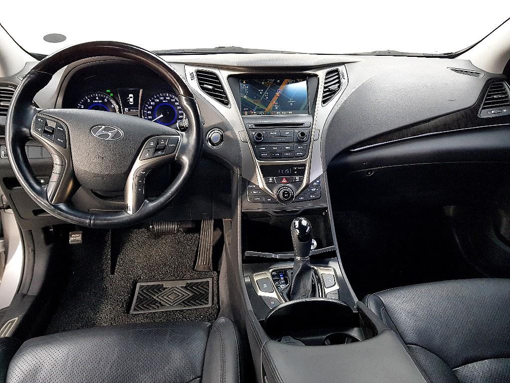 HYUNDAI Grandeur - Vista 5