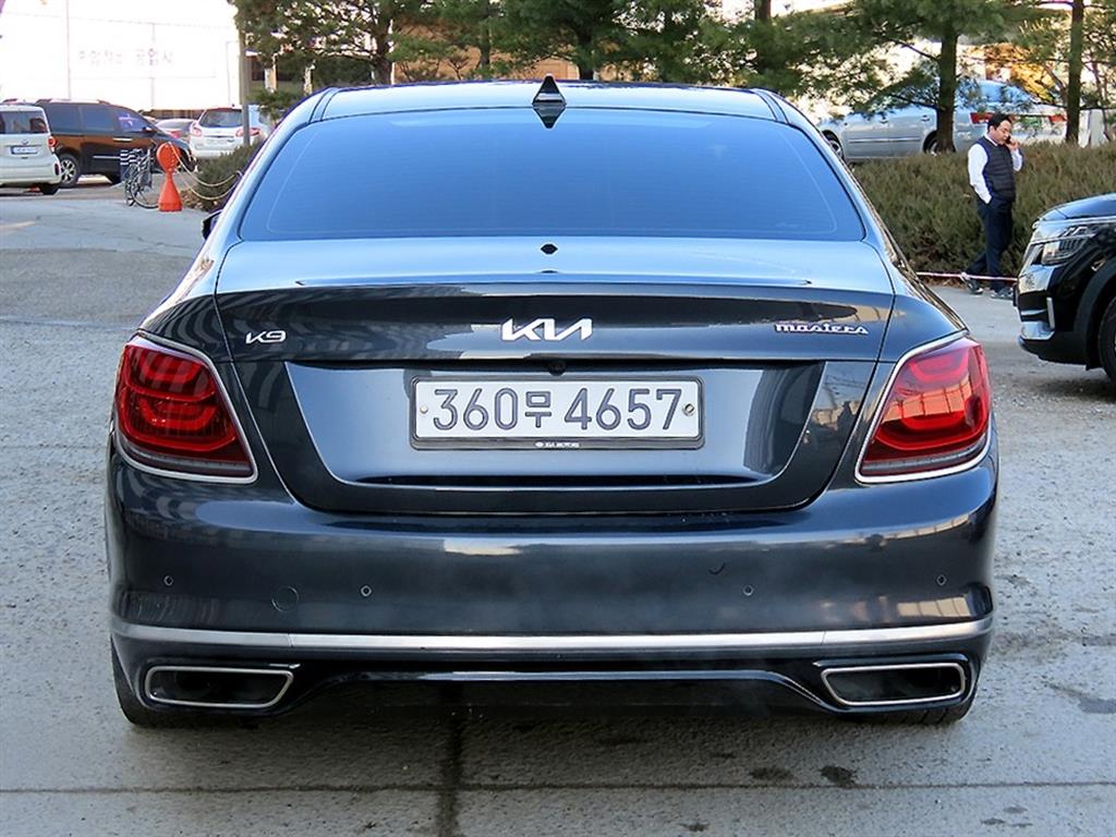 KIA K9 - Vista 4