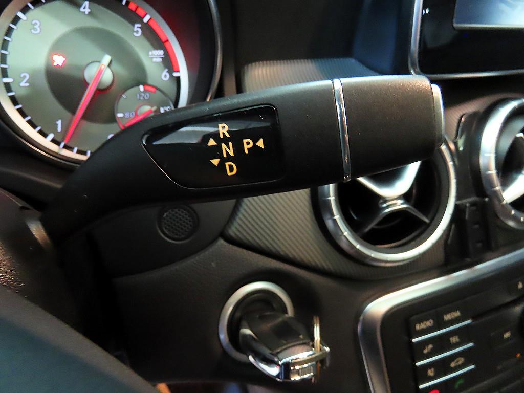 Mercedes Benz CLA Class - Vista 12