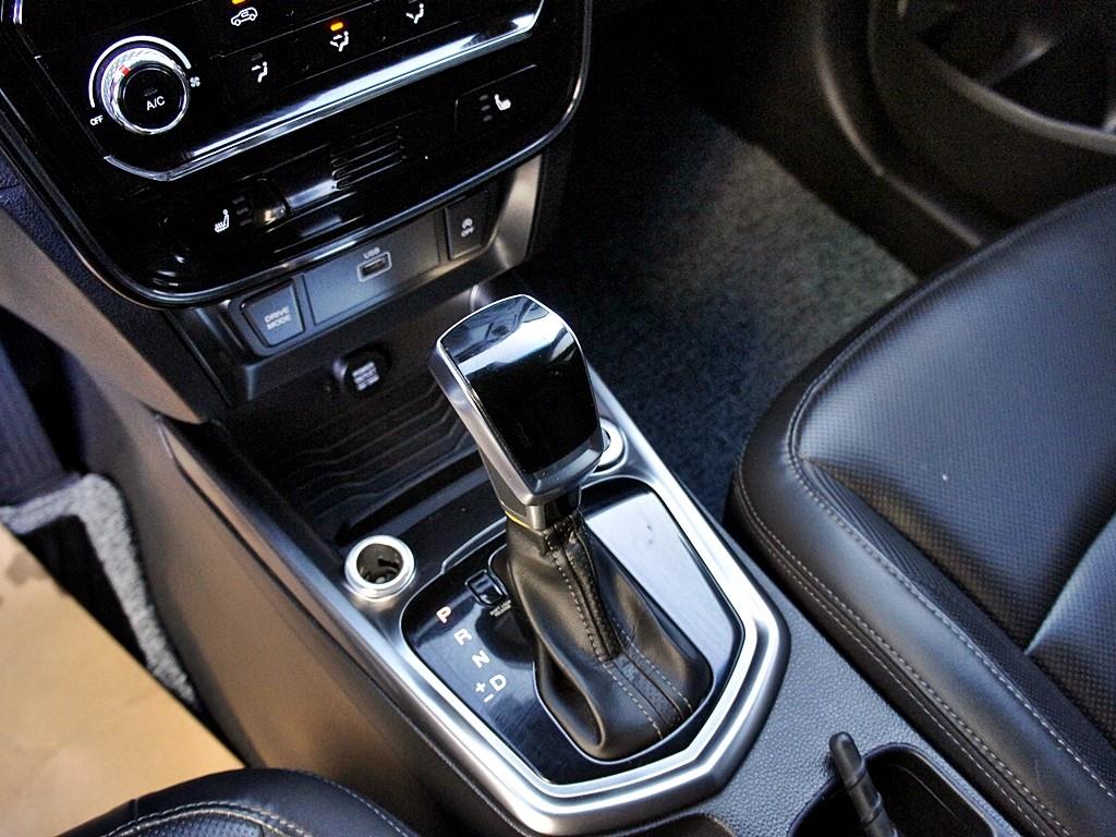 Ssangyong Tivoli 2022 Blanco - Importación desde Corea - HF Imports Iquique - Foto 11