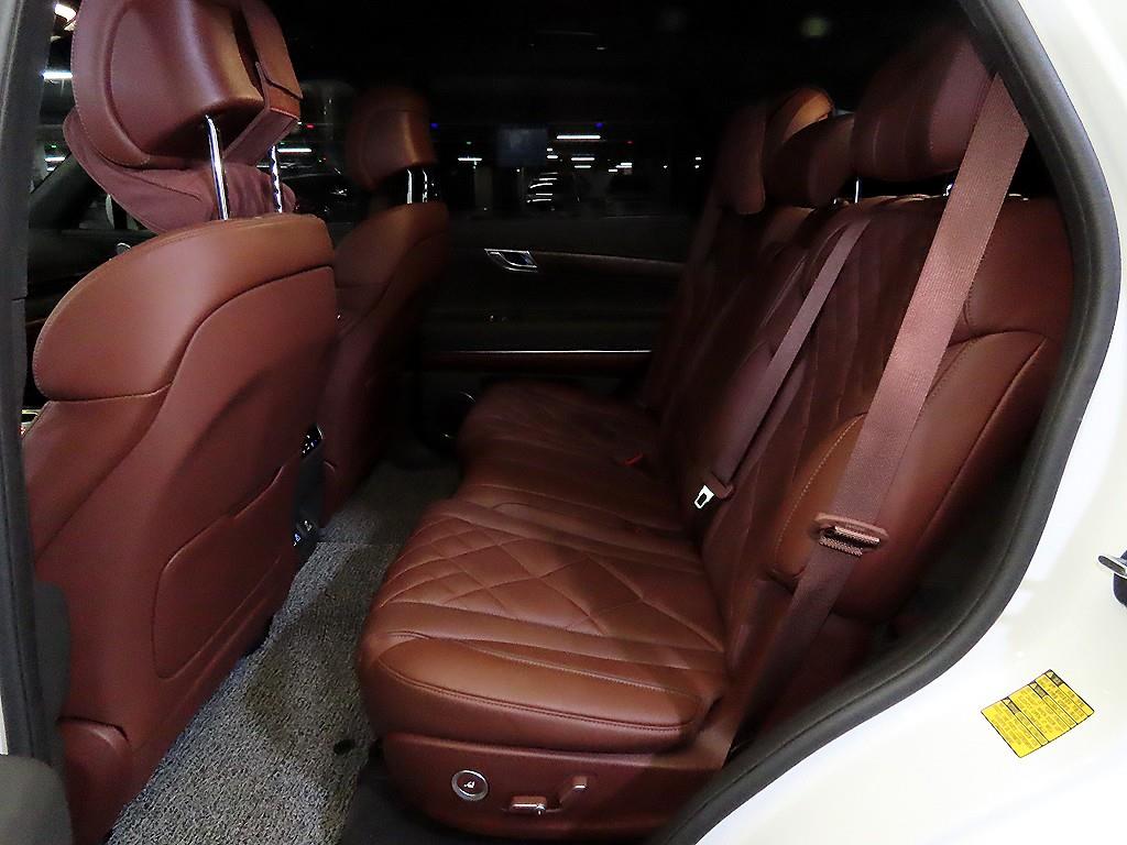 Genesis GV80 - Vista 7