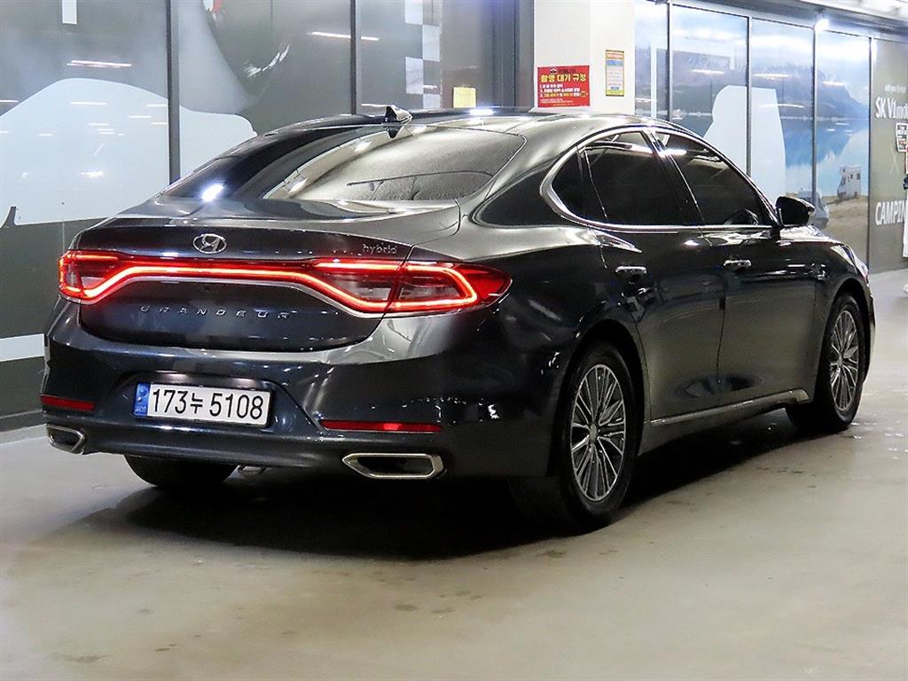HYUNDAI Grandeur - Vista 4