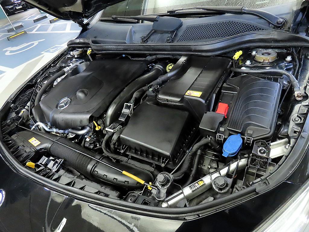 Mercedes Benz CLA Class 2016 Negro - Importación desde Corea - HF Imports Iquique - Foto 19