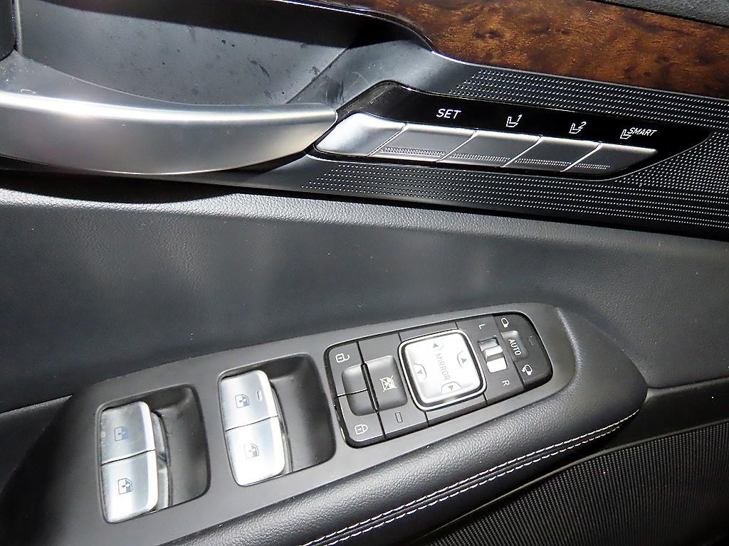 Genesis G90 2019 Negro - Importación desde Corea - HF Imports Iquique - Foto 13