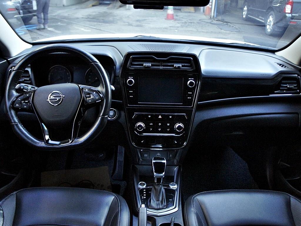 Ssangyong Tivoli 2022 Blanco - Importación desde Corea - HF Imports Iquique - Foto 7