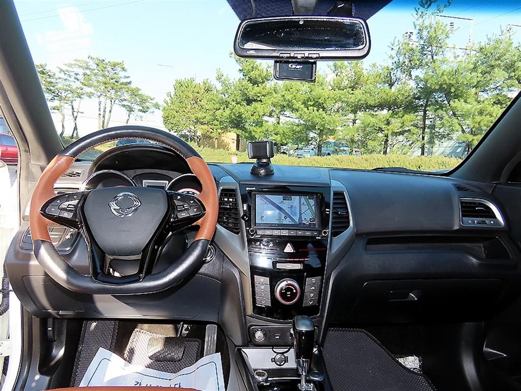 Ssangyong Tivoli - Vista 7