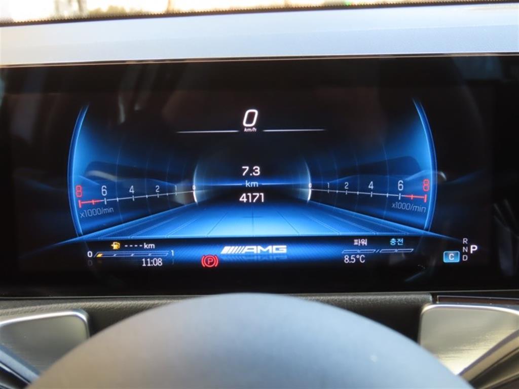 Mercedes Benz GLB Class - Vista 9