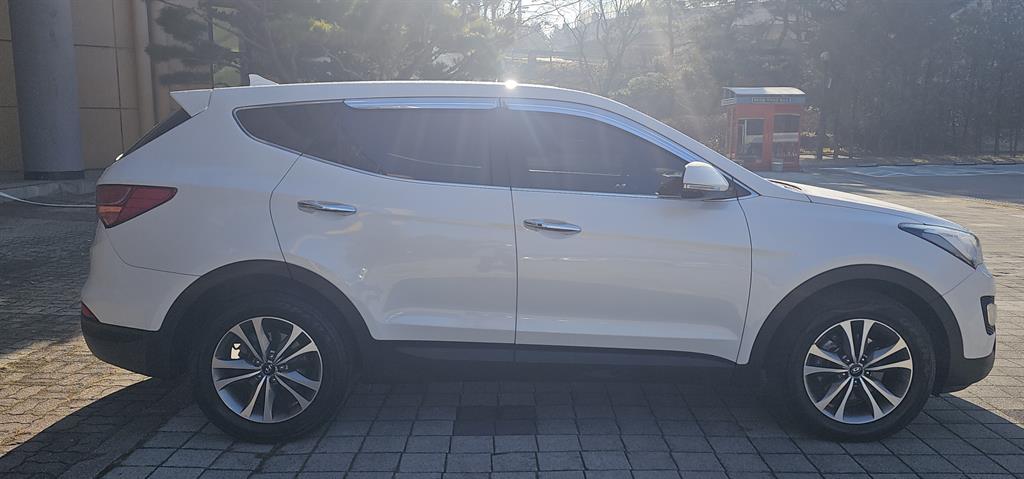 HYUNDAI Santa Fe - Vista 5