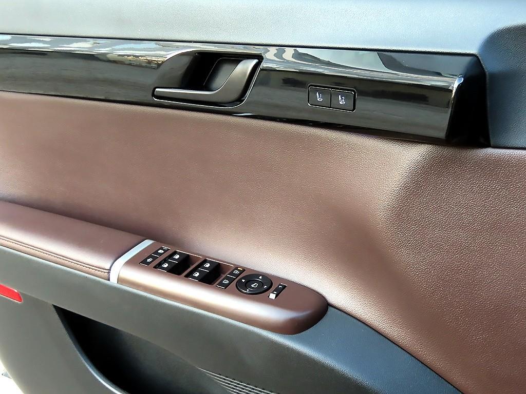 HYUNDAI Grandeur - Vista 11