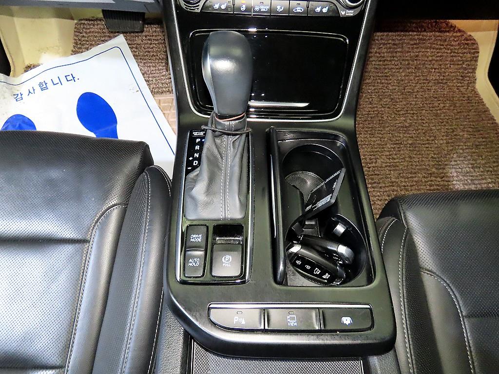 HYUNDAI Grandeur - Vista 12