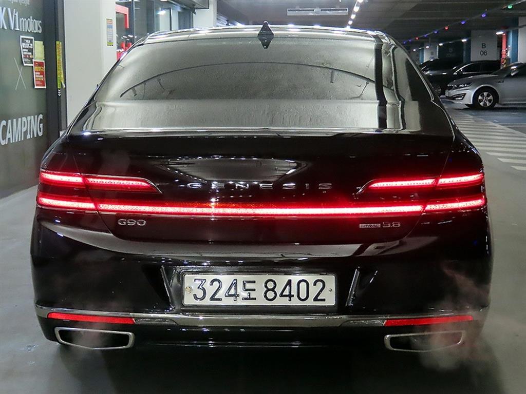 Genesis G90 - Vista 5