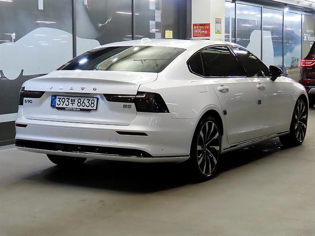 Volvo S90 - Vista 4
