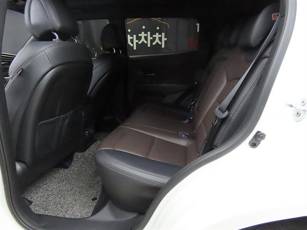 Ssangyong Korando - Vista 6